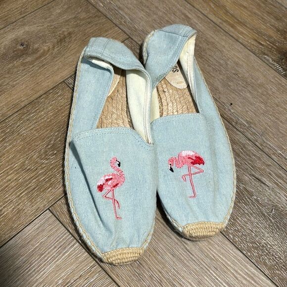 Flamingo Soludos - Picture 1 of 4